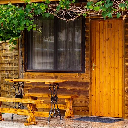 Aparthotel Vakacio Ueduelo Révfülöp Zewnętrze zdjęcie