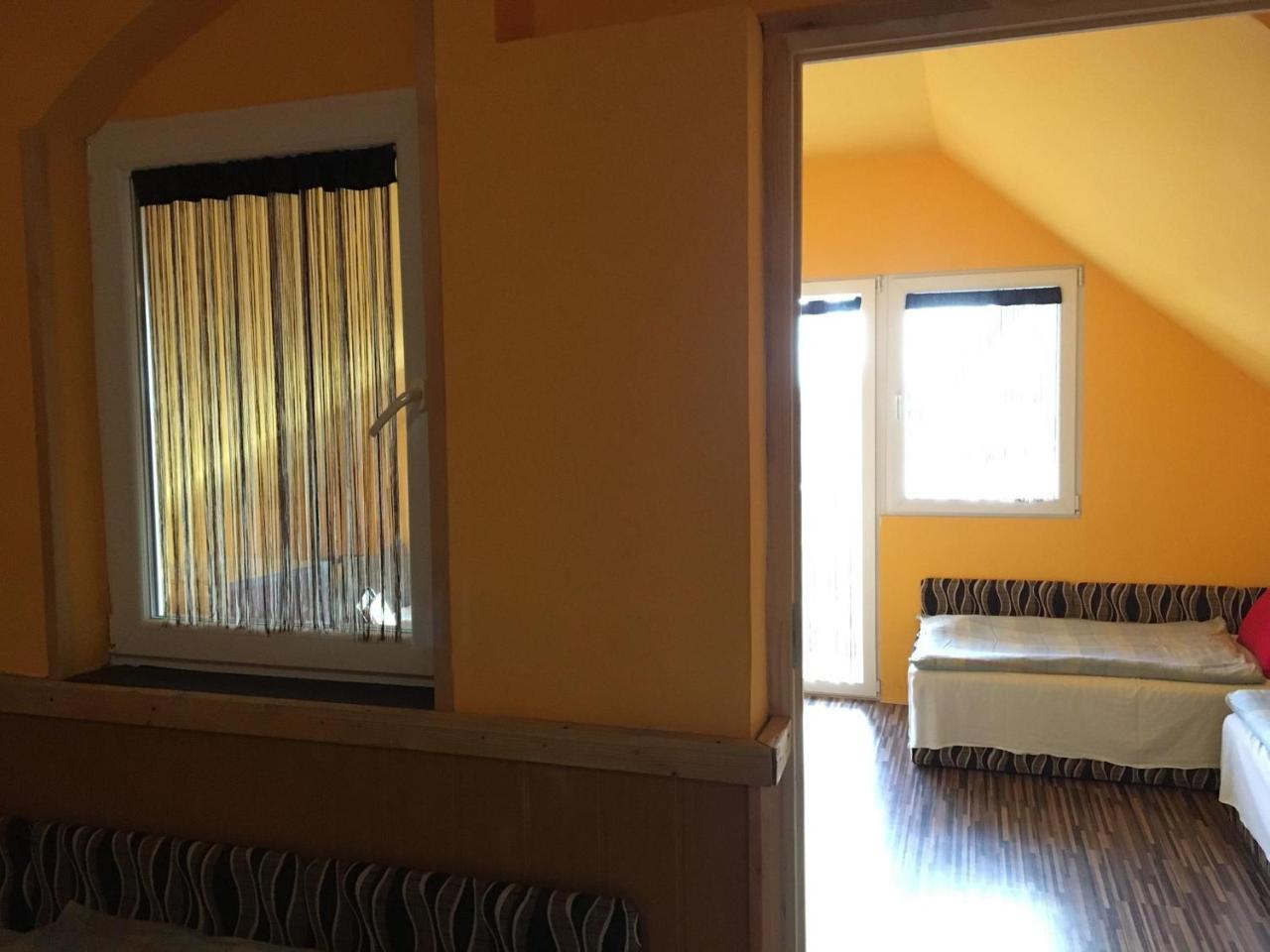 Aparthotel Vakacio Ueduelo Révfülöp Zewnętrze zdjęcie
