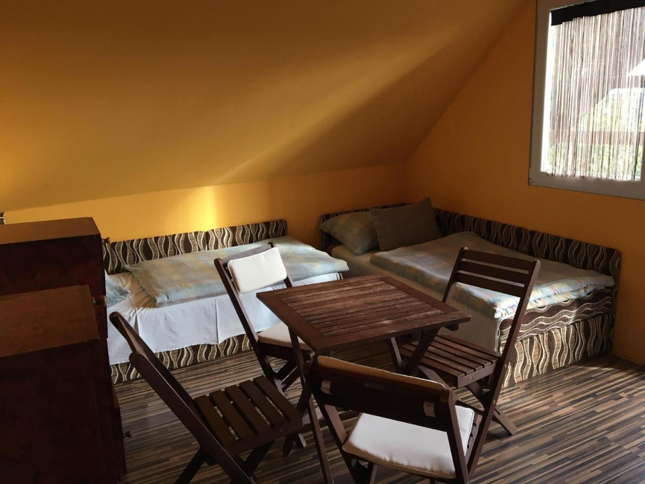 Aparthotel Vakacio Ueduelo Révfülöp Zewnętrze zdjęcie
